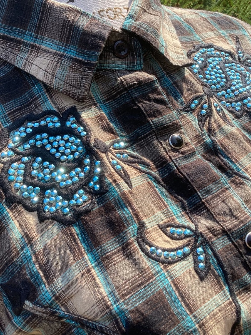 Beautiful Panhandle Slim Rhinestone Teal Floral Design Pearl Snap Western Shirt - Picture 3 of 9